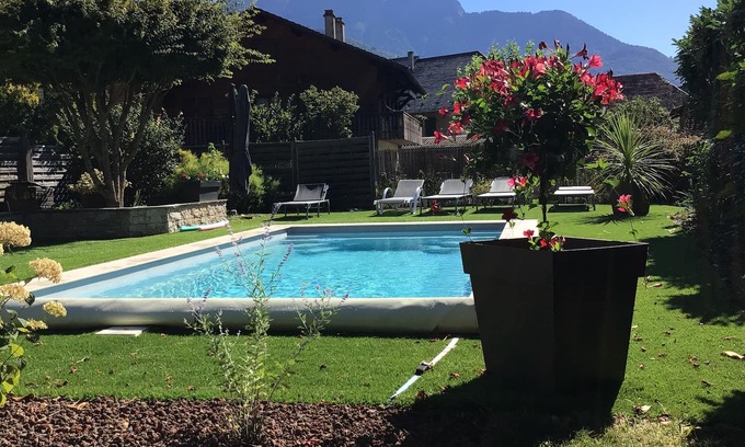 Doussard Casa | Villa with swimming pool in a quiet area close to shops and the lake
