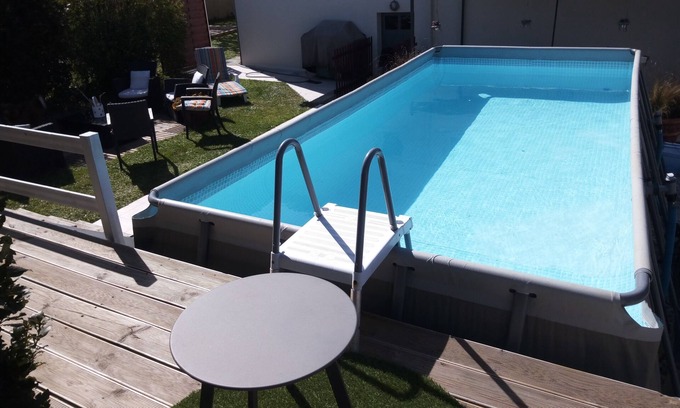 Surgeres Casa | House with swimming pool and pétanque court