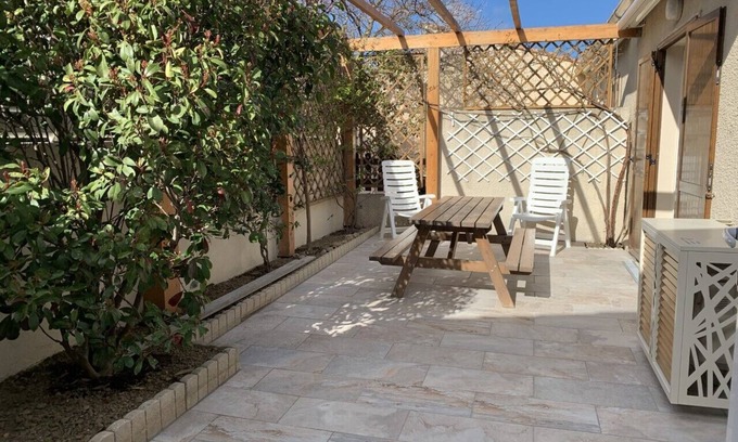 Gruissan Casa | Bonita casa con jardín vallado, zona tranquila, parking privado.