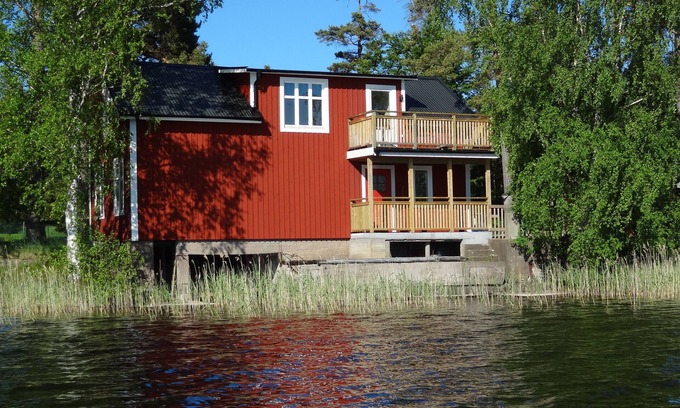 Rottne Casa | Casa con el lago Innaren como vecino más cercano
