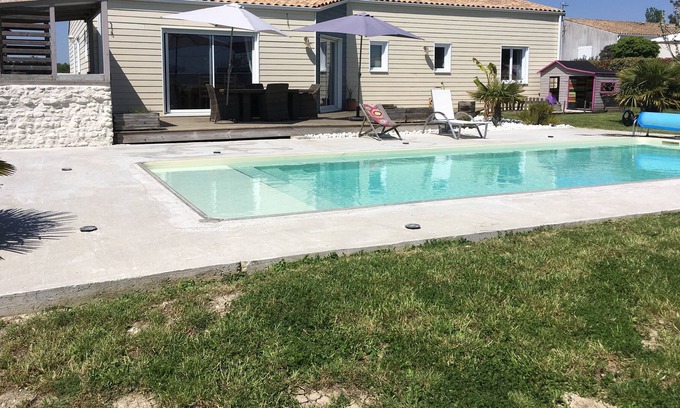 Berneuil Casa | Casa con piscina tranquila cerca del océano Saintes Cognac Royan