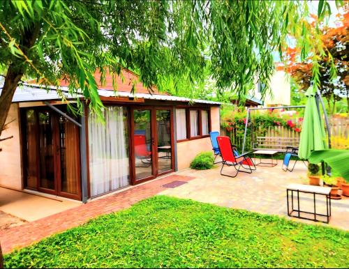 Ureki Casa | House & Yard Sesil M 110m to beach Kaprovani