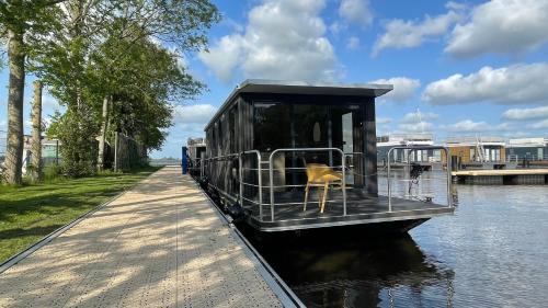 Offingawier Alquiler De Eote | Houseboat 18 Nordic
