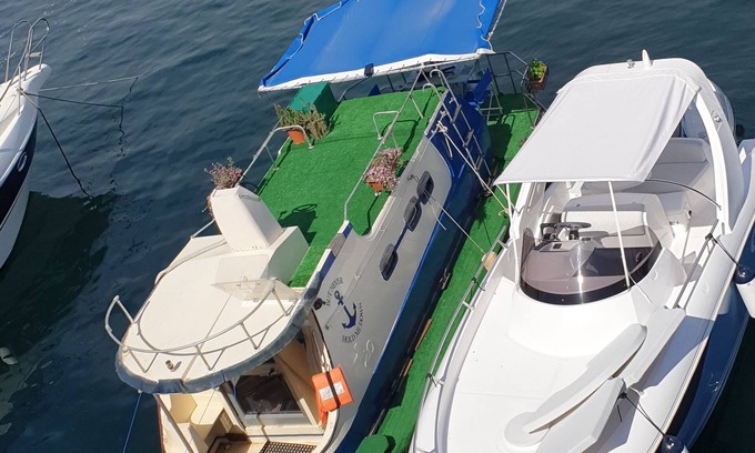 Torre del Greco Alquiler De Eote | Houseboat Experience - 0 km from the sea