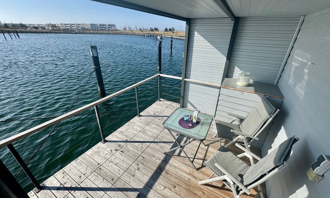Ostholstein Apartamento | Houseboat for 4 guests with 35m² in Fehmarn (167224)
