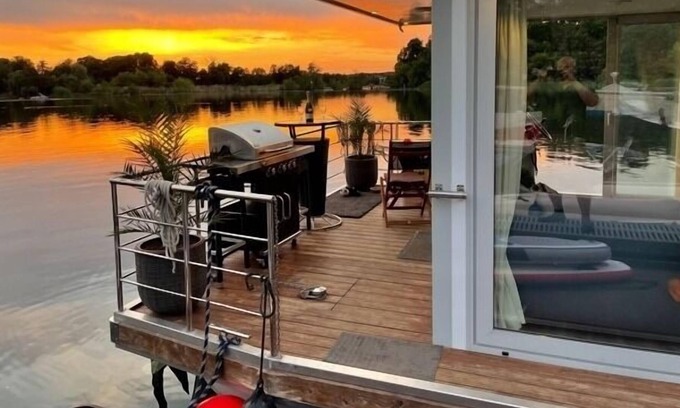 Tegel Apartamento | Houseboat for 4 guests with 50m² in Berlin (161596)