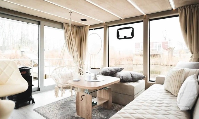 Domitz Apartamento | Houseboat for 4 guests with 50m² in Dömitz (188578)