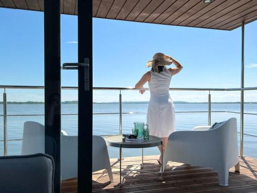 Mielno Alquiler De Eote | Houseboat in azy near Lake Jamno & Sea