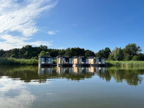 Mielno Alquiler De Eote | Houseboat in azy near Lake Jamno