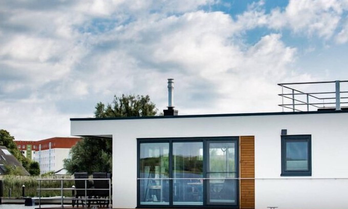 Ribnitz Alquiler De Eote | Houseboat in Ribnitz Damgarten