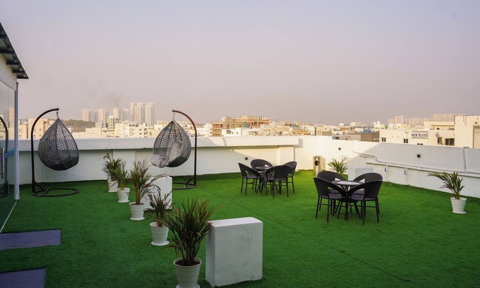 Madhapur Hotel | Housr 78 Madhapur Hyderabad Hitech City