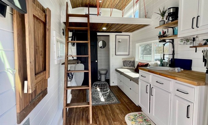 North Houston Casa | Houston Tiny Home New, TX Monthly Magazine Builder