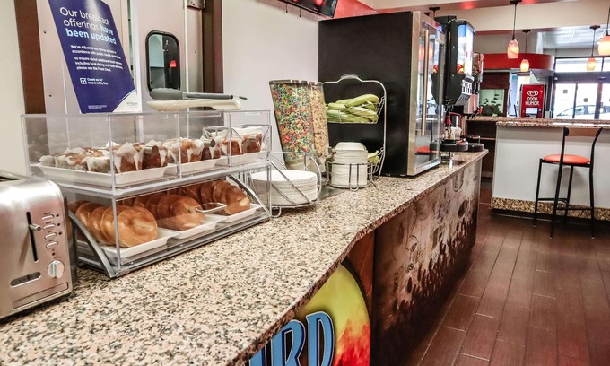 Fellowship Hotel | Howard Johnson by Wyndham Ocala FL I-75