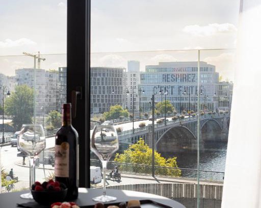 Asnieres-sur-Seine Hotel | Howard sur Seine - Asnieres Paris La Defense