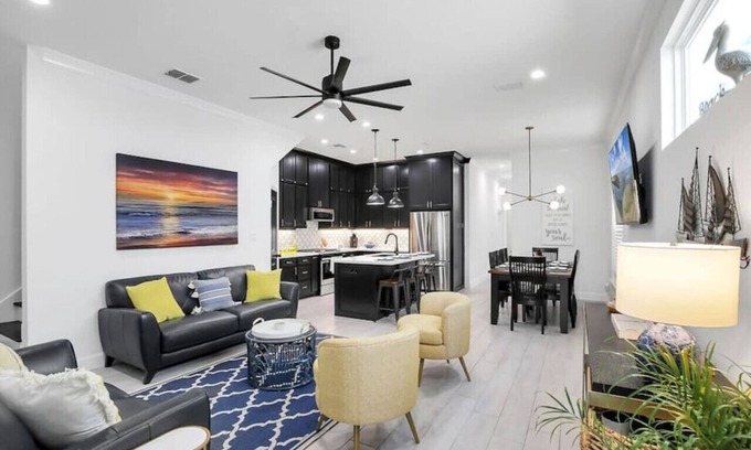 Flour Bluff Casa | Howdy Holiday: Laguna Oasis