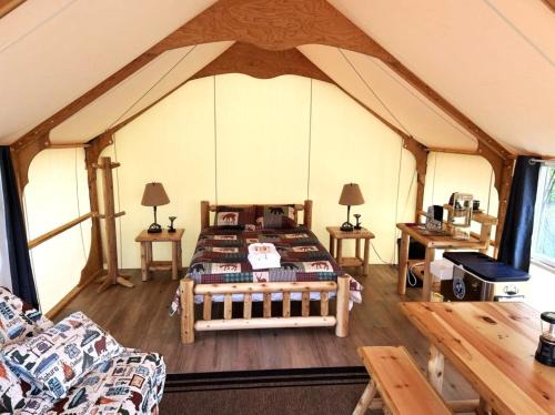 Seward Casa | Howling Wolf Resort