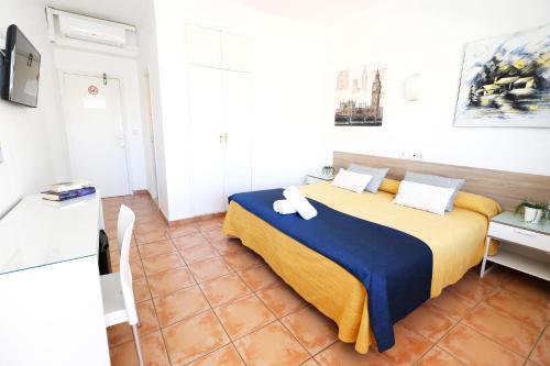 Palmanova Hostal | HSR Gil