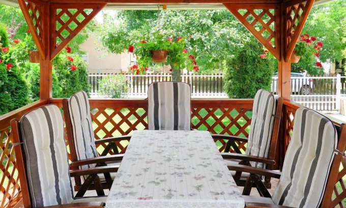 Balatonszarszo Casa | Casa de vacaciones Brigi (SZA113) en Balatonföldvar/Szarszo - 10 personas, 4 dormitorios