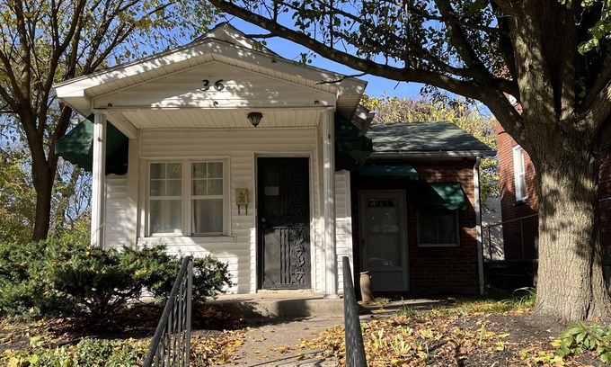 Old North Columbus Casa | Hudson Cottage | Fast WiFi!