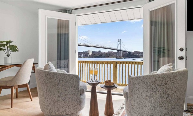 Poughkeepsie Casa | Stylish Hudson Escape With Hot Tub + Bridge View