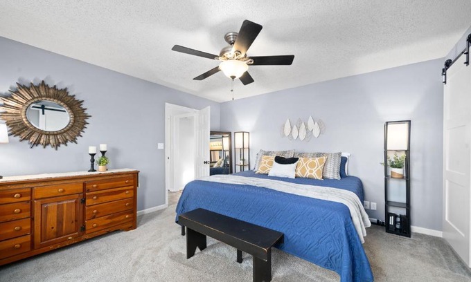 Clarksville Casa | Hudson House 0.2 Miles to Red River w/King Bed (1726 Broadripple Drive)