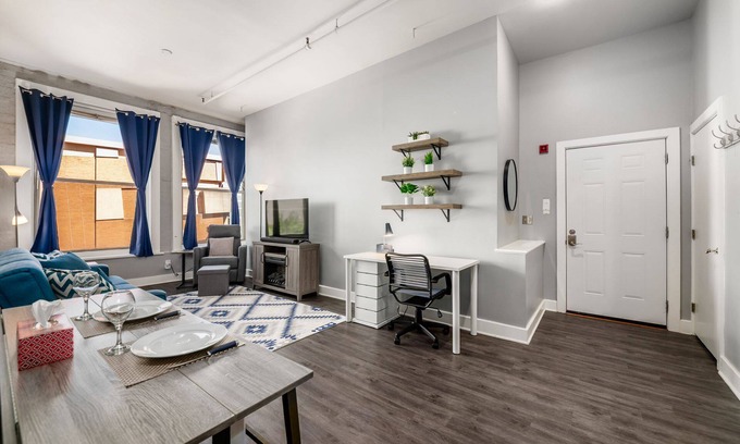 Short North Condominio | Huge 2 BR Convention Center Condo by Short North + Downtown+ North Market