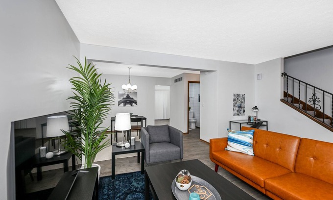 Northwest Akron Apartamento | Huge 2bd - Haven for Travelers