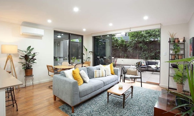 Camperdown Apartamento | Huge 3 Bed Camperdown Garden Apt w/ Parking Aircon
