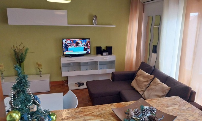 Seia Apartamento | Huge 3 Bedrooms Balcony Flat for 8 pax