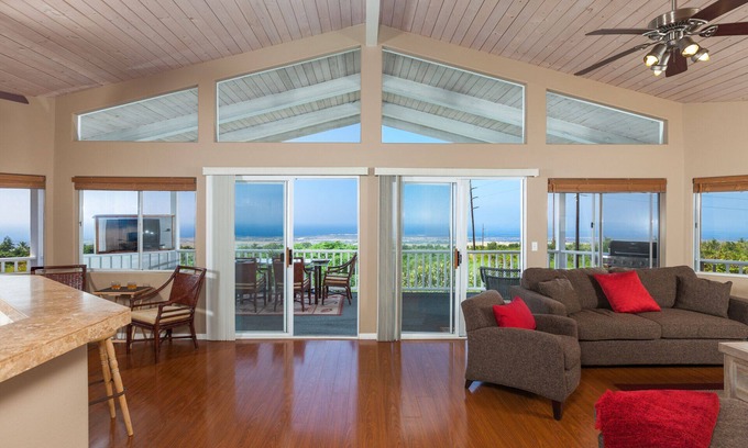 Kona Palisades Apartamento | Enorme y hermosa 3BR / 3Ba con impresionantes Oceanviews y en la habitación Bañeras