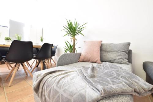 Wilten Apartamento | Huge Apartment in Awesome Location with parking