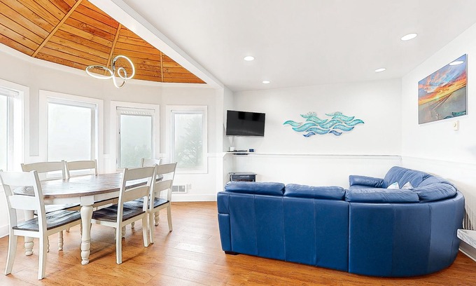 Oceanside Casa | Enorme agradable para perros castillo con vistas al mar, terrazas y mucho más! 5 minutos de la playa!