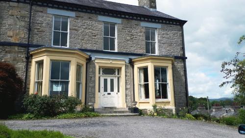 Kendal Cama Y Desayuno | Huge Double Room In Victorian House