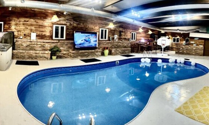 Decatur Casa | Huge Estate Property w/ indoor pool, sauna, hot tub, sleeps up to 28 Weddings!