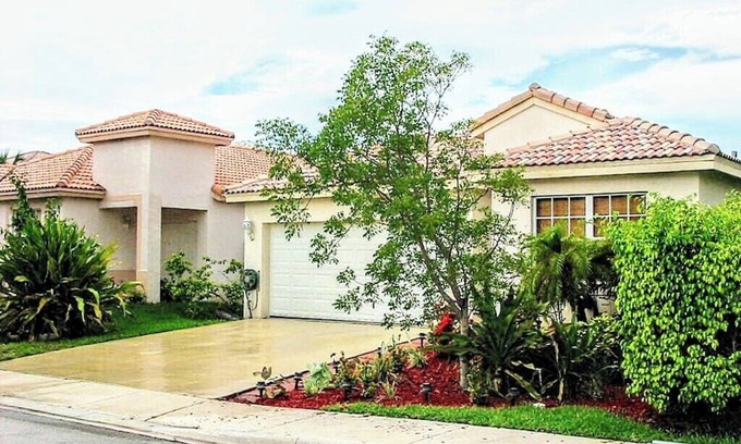 Pembroke Pines Casa | Enorme 5⭐ privado con capacidad para 21+ coche de alquiler gratis! ¡A solo 5 millas del Super Bowl LIV!