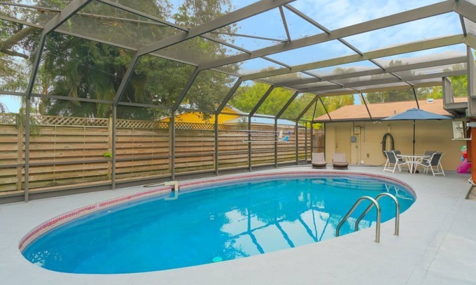 Sarasota Casa | Huge Heated Pool Home - Minutes to Siesta Key, Shopping, and More!!!