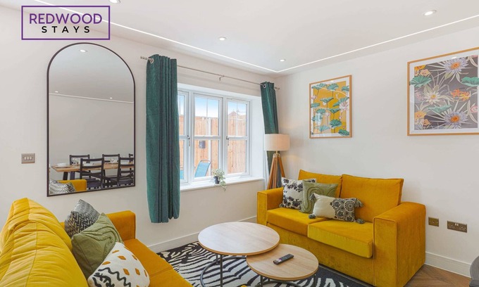 Rushmoor District Casa | Huge House, Contractors/Families, 2X Free Parking