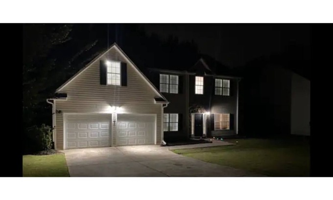 Douglasville Casa | Huge House for Groups, Teams, Six Flags & Sports