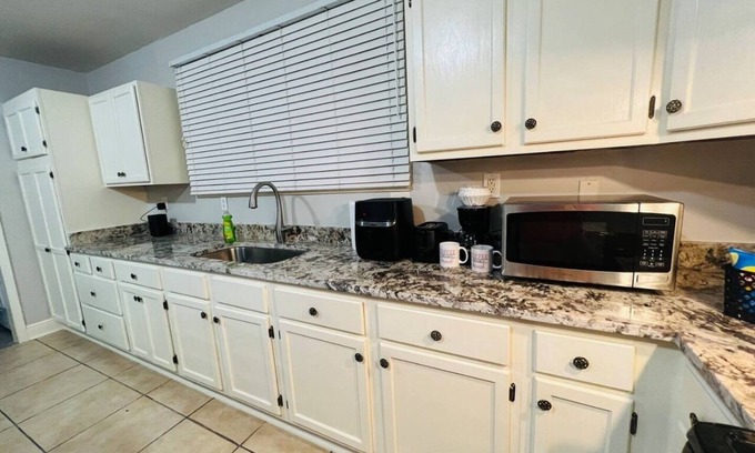 Seventh Ward Casa | Huge Mardi Gras Home - 3BR 2BA - 0.6 Miles ~ Canal