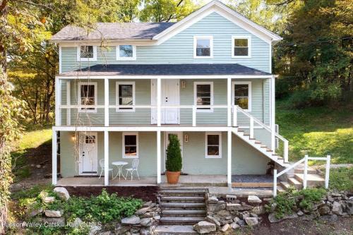 Rosendale Casa | Huge Modern Chalet on Trestle Trail New Paltz & Rosendale