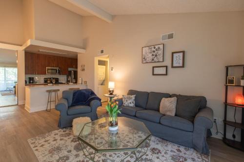 Ivey Ranch - Rancho Del Oro Apartamento | Huge Oceanside Private 2BR Apartment-Pool-Gym-Spa