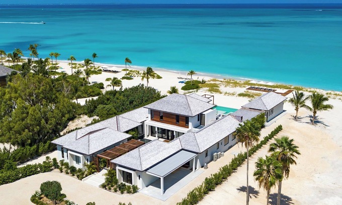 Leeward Settlement Villa | Huge Villa for your Holiday Dreams