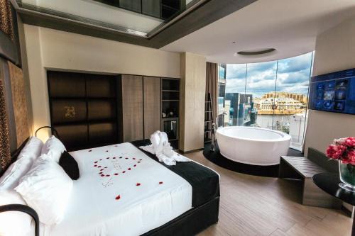 Paceville Hotel | Hugo's Boutique Hotel - Adults Only
