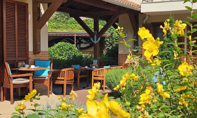 Balatonmariafurdo Cama Y Desayuno | Hullám Villa