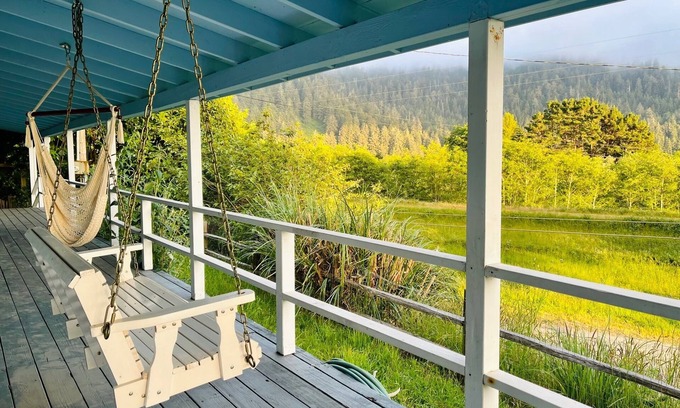 Orick Casa | Humble Home on the Coast in the Heart of Redwood National Park with Hot Tub!