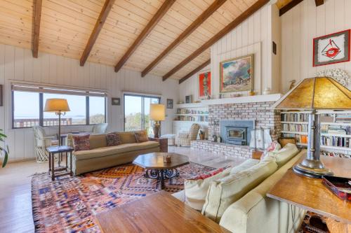 Eureka Casa | Humboldt Bay Retreat