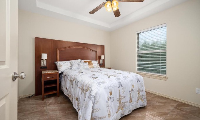 Pharr Apartamento | Hummingbird Haven 3 with Patio