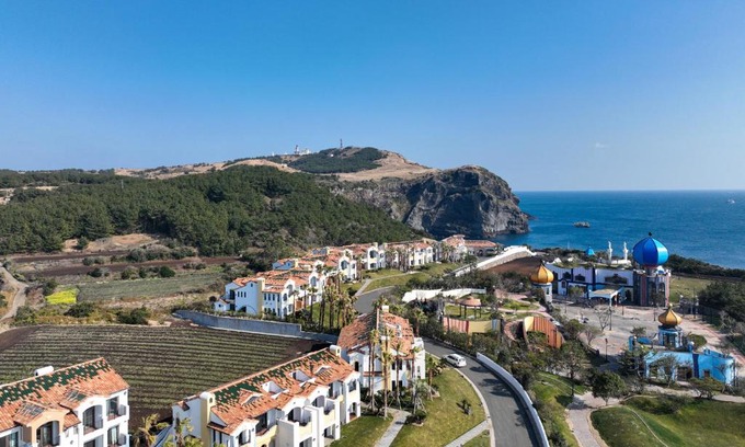 Jeju City Complejo | Hundert Hills