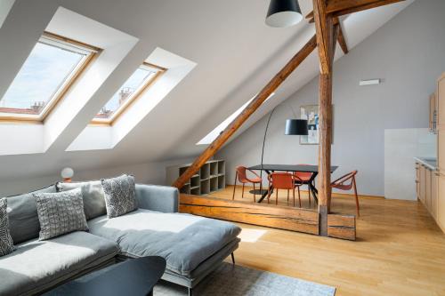 Smichov Apartamento | Hunger Wall Residence