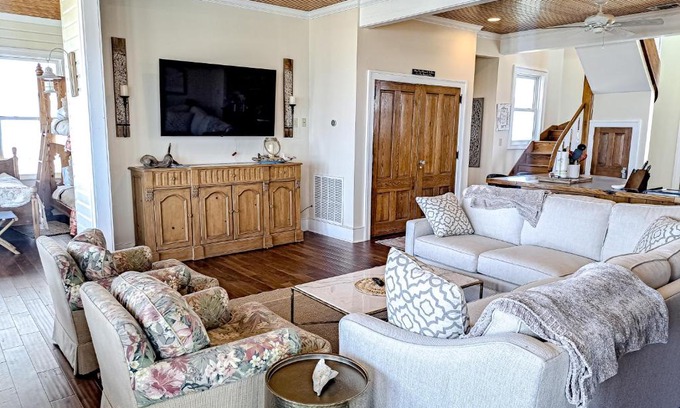 Southpointe Casa | Hunker Down Gulf Winds